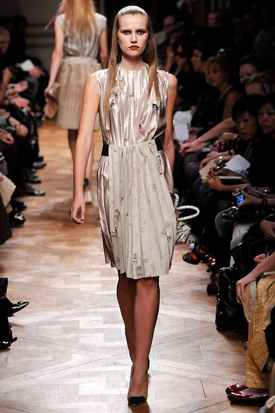Look 26